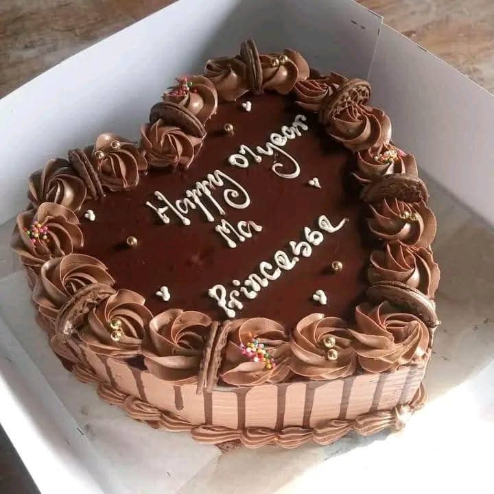 GATEAU D'ANNIVERSAIRE AU CHOCOLAT