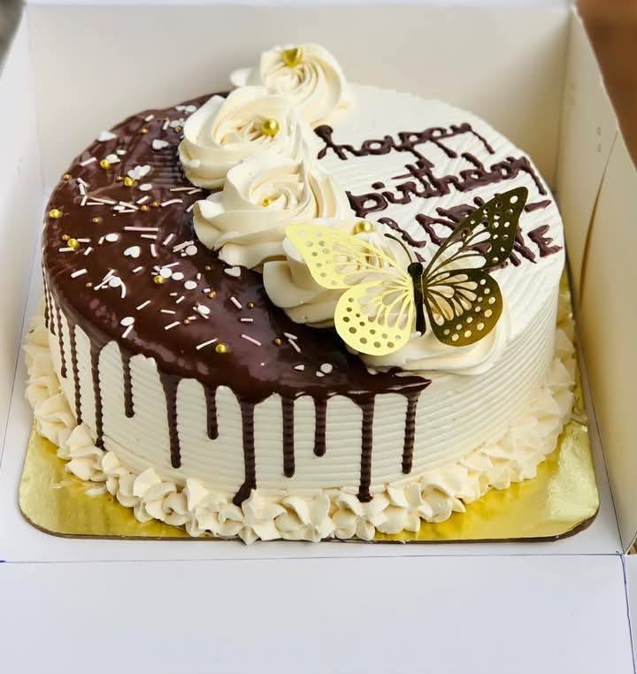 GATEAU D'ANNIVERSAIRE A LA CREME CHANTILL